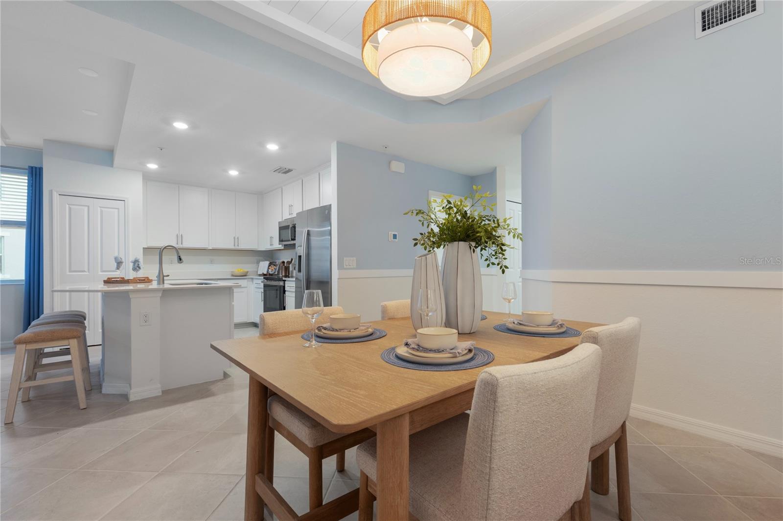 Image 19 of 27 For 17630 Opal Sand Drive 108