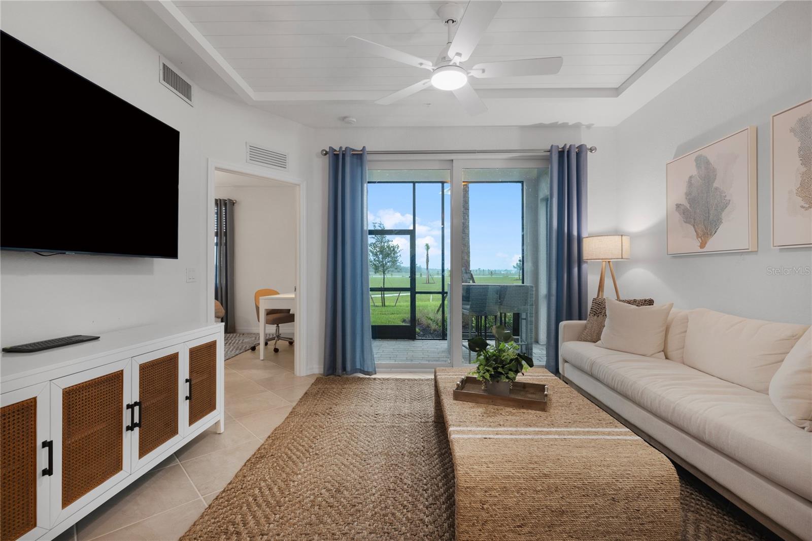 Image 4 of 27 For 17630 Opal Sand Drive 108