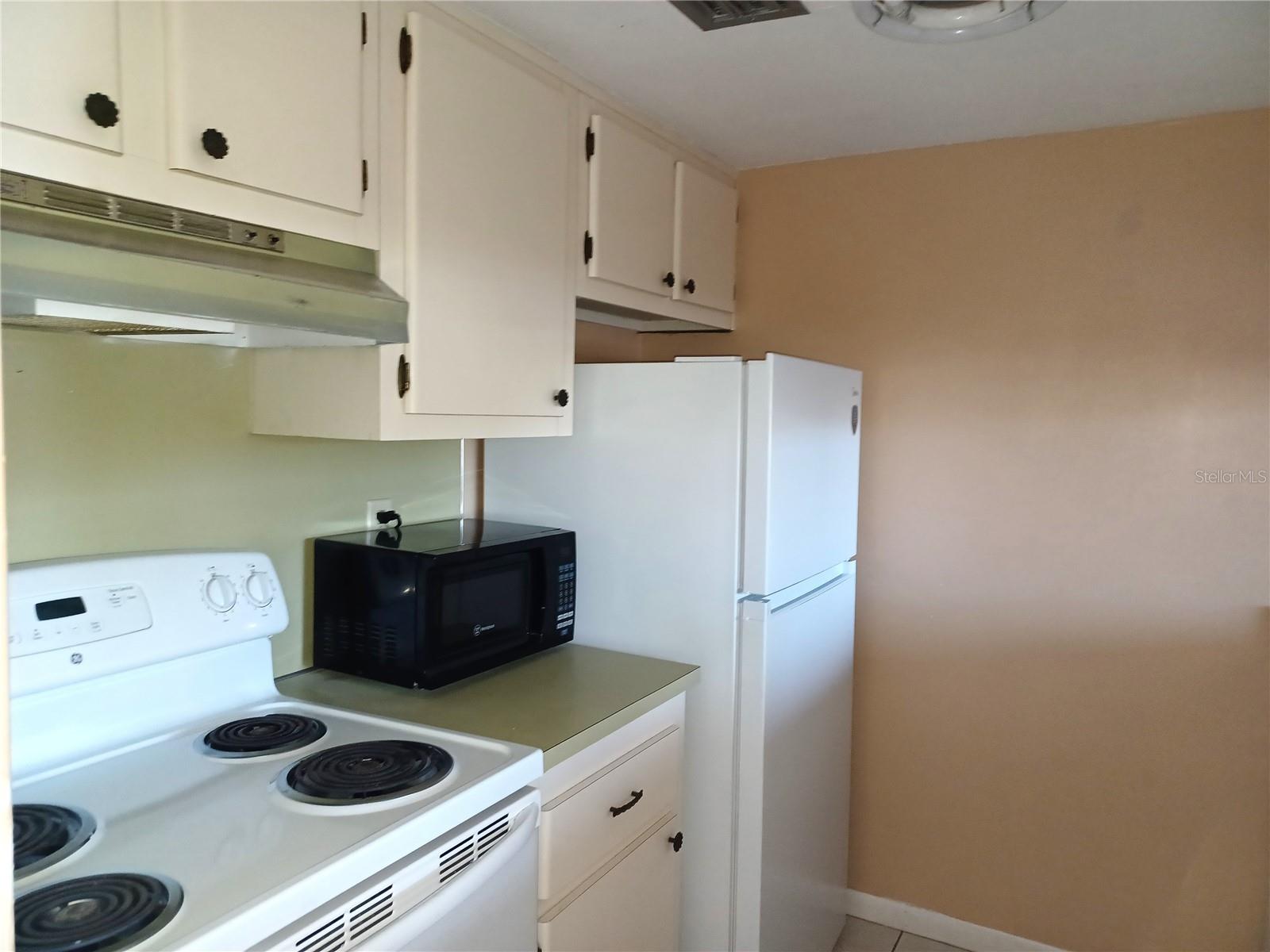 Image 7 of 14 For 2525 Bay Drive B22