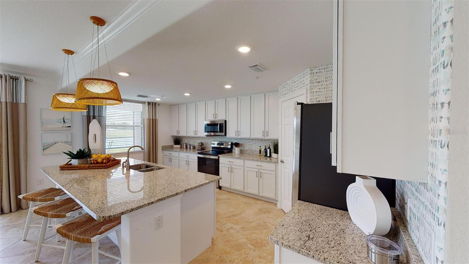 Image 8 of 39 For 12913 Santa Monica Court 74-102