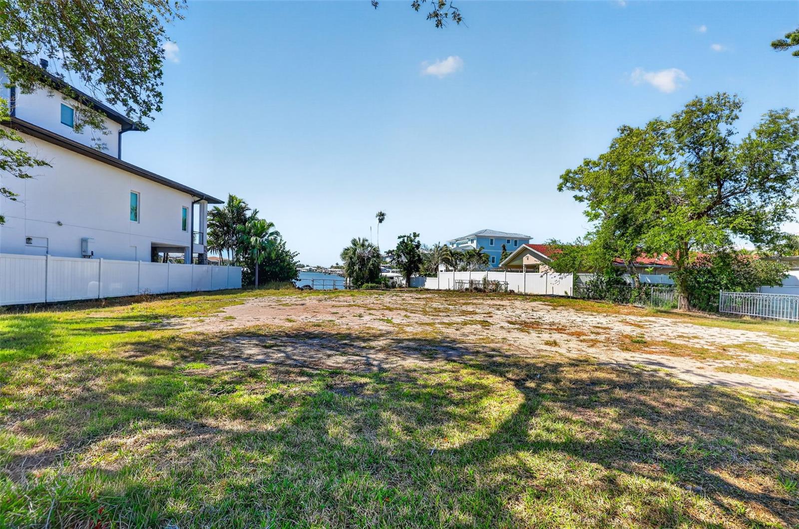 Image 6 of 9 For 909 Oakwood Drive