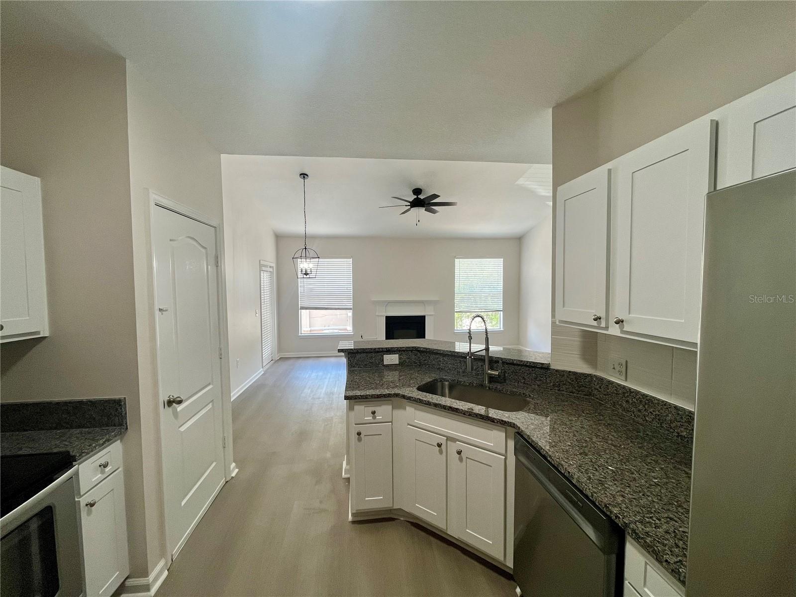 Image 13 of 25 For 18105 Villa Creek Drive
