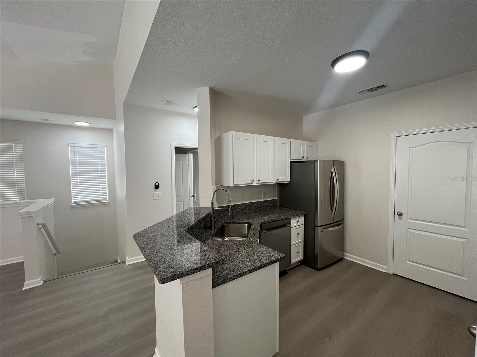 Image 9 of 25 For 18105 Villa Creek Drive