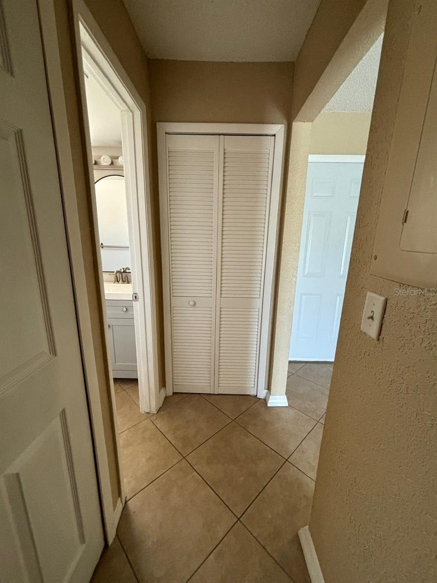 Image 14 of 24 For 5109 Lawnton Court