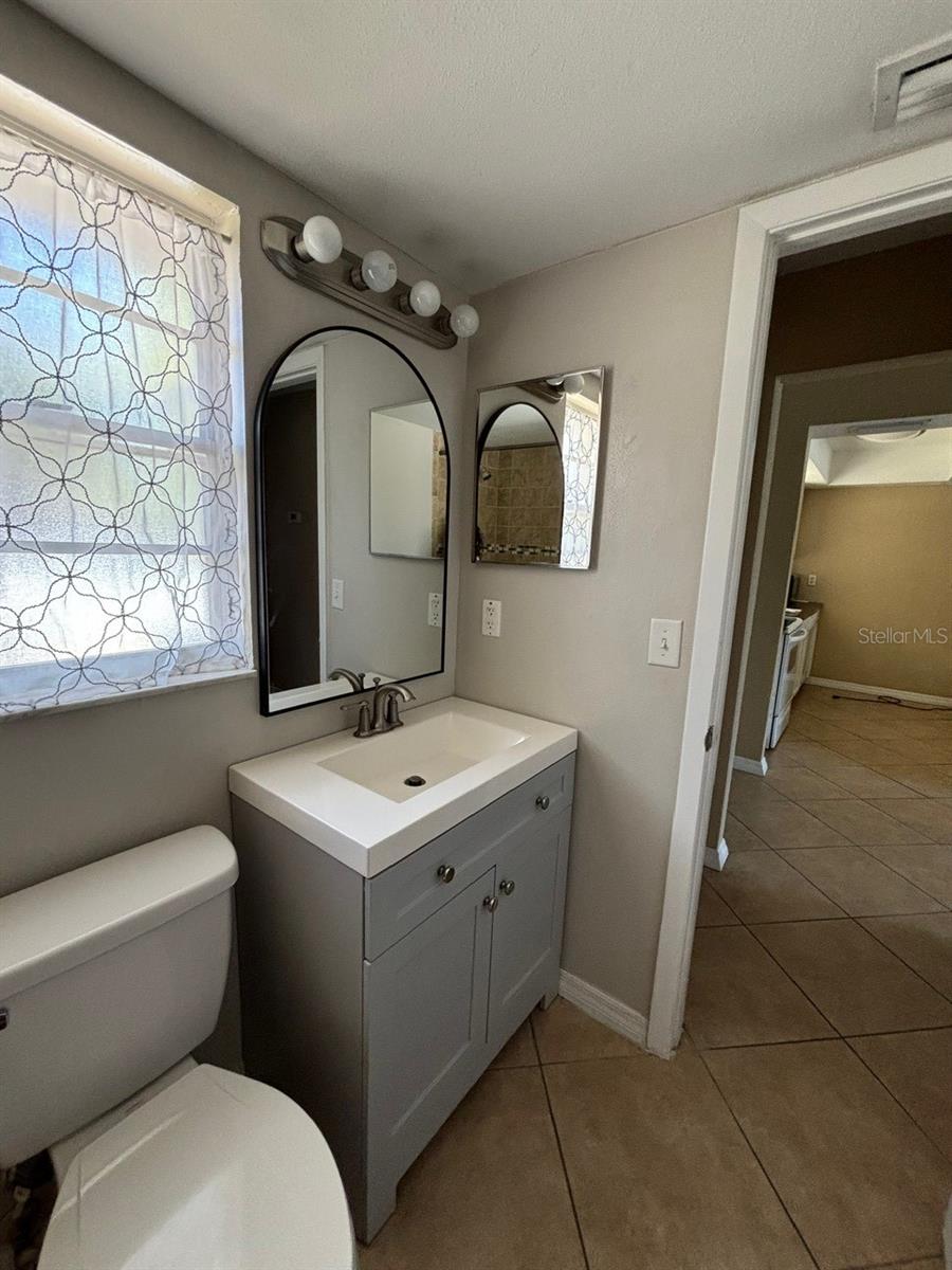 Image 8 of 24 For 5109 Lawnton Court