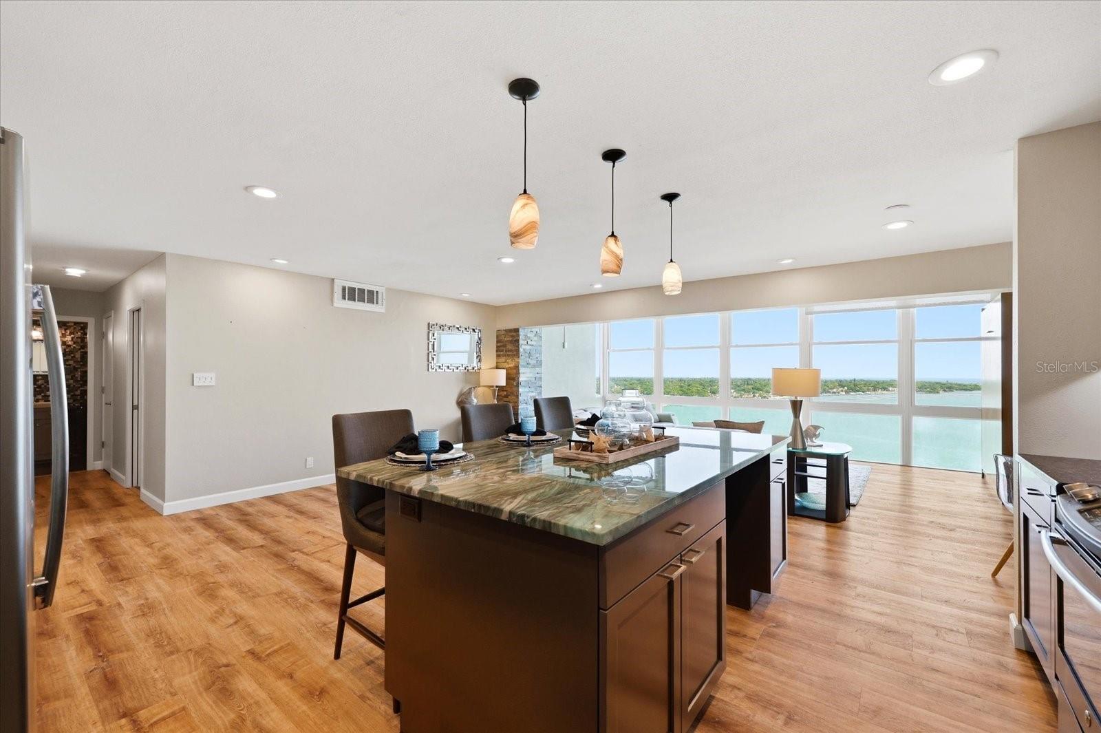Image 10 of 48 For 7200 Sunshine Skyway Lane S 16g