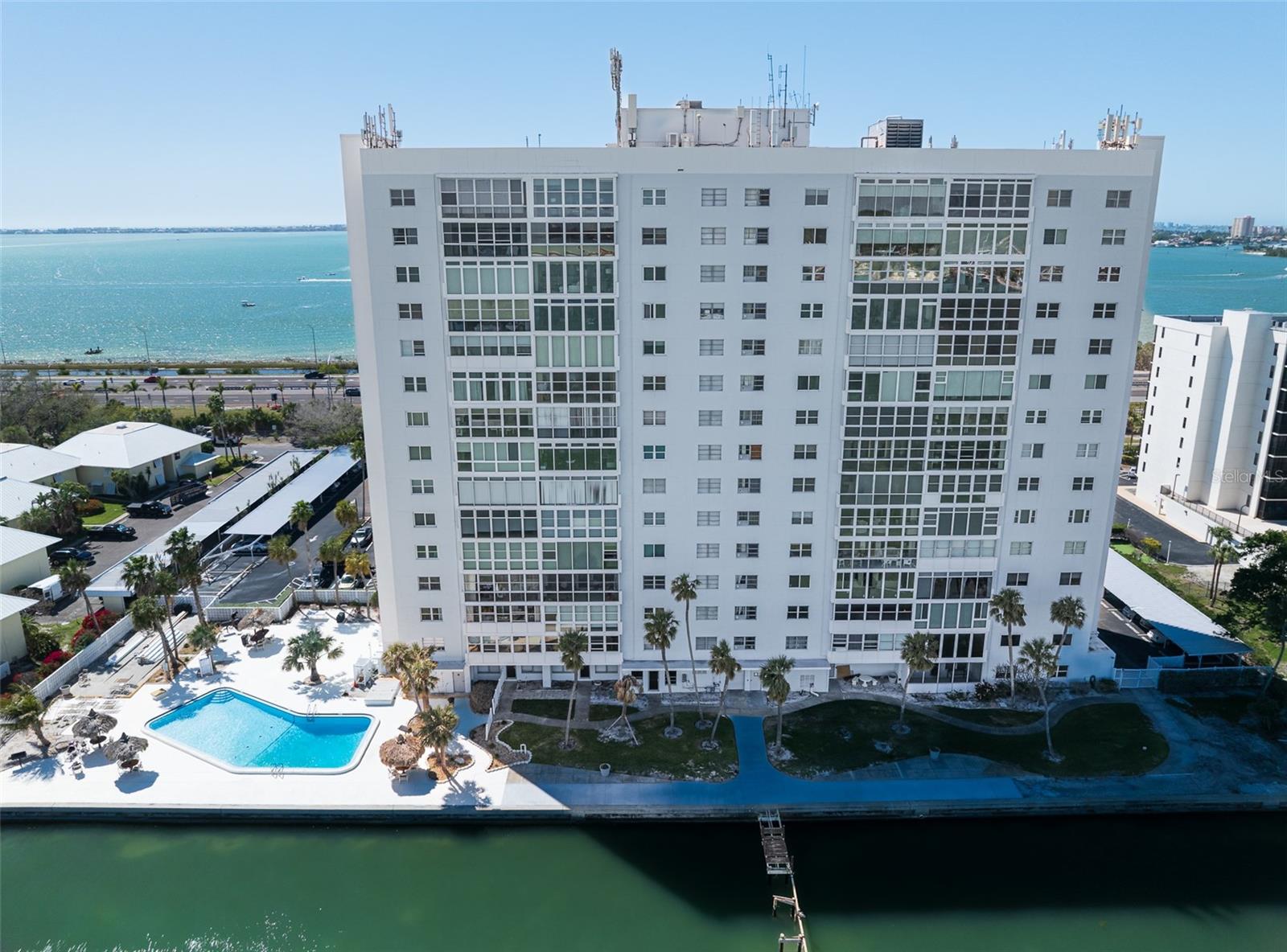 Image 32 of 48 For 7200 Sunshine Skyway Lane S 16g
