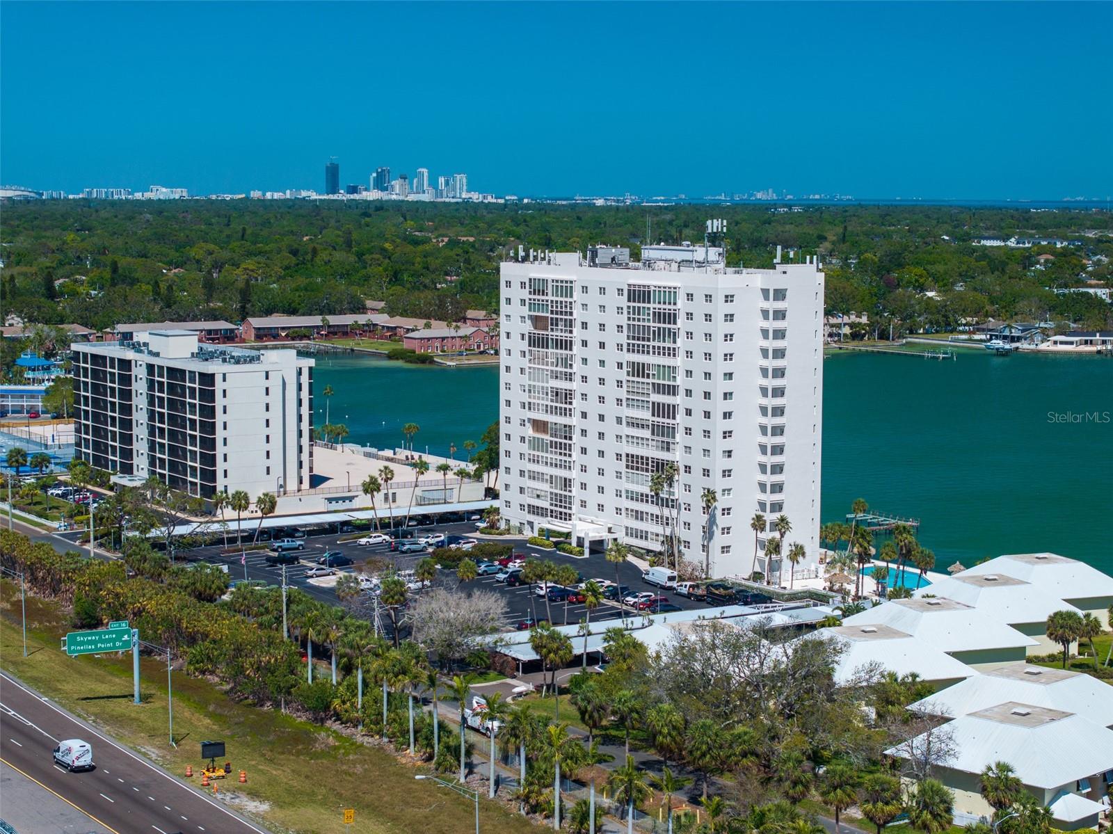 Image 41 of 48 For 7200 Sunshine Skyway Lane S 16g