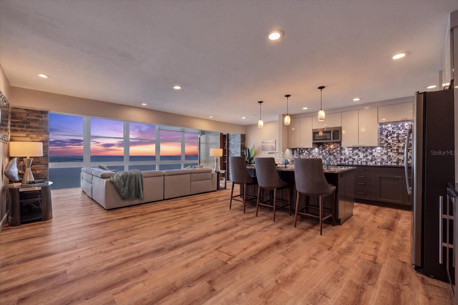 Image 7 of 48 For 7200 Sunshine Skyway Lane S 16g