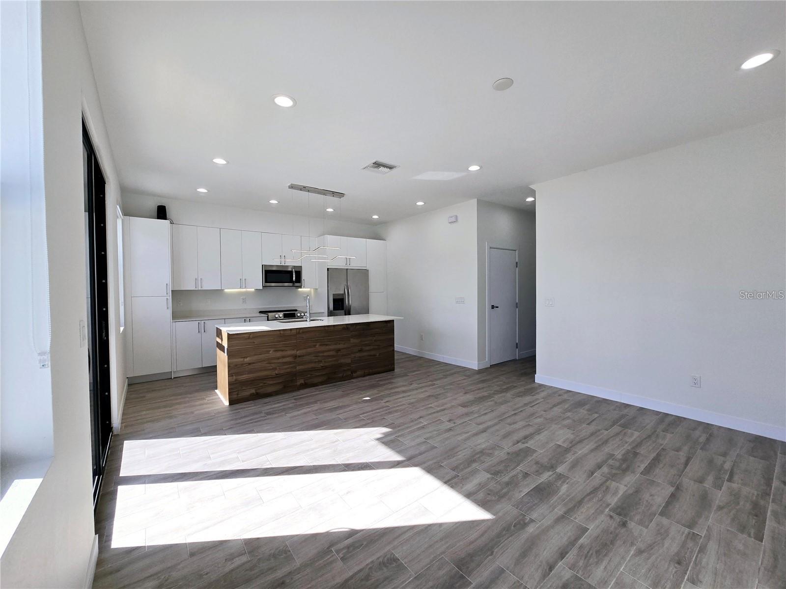 Image 6 of 31 For 7519 Gesualdo Court