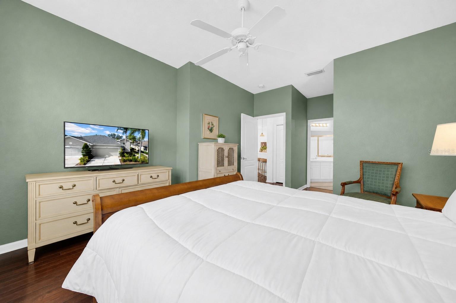 Image 16 of 50 For 1252 Lyndhurst Greens Drive