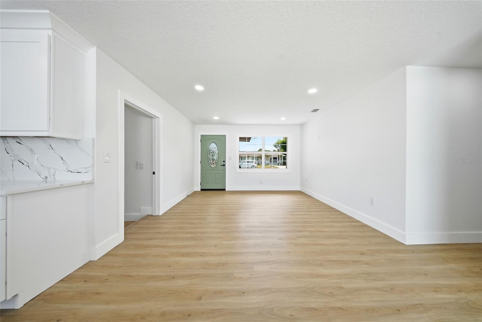 Image 10 of 48 For 3700 72 Street N