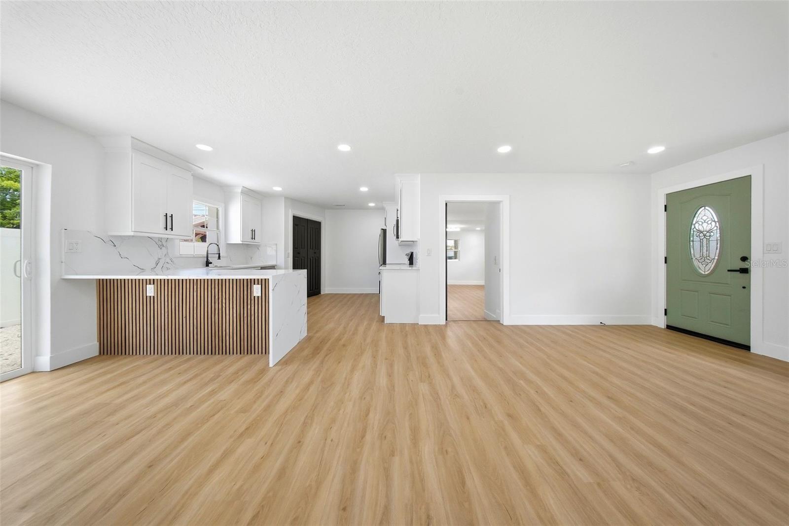 Image 13 of 48 For 3700 72 Street N