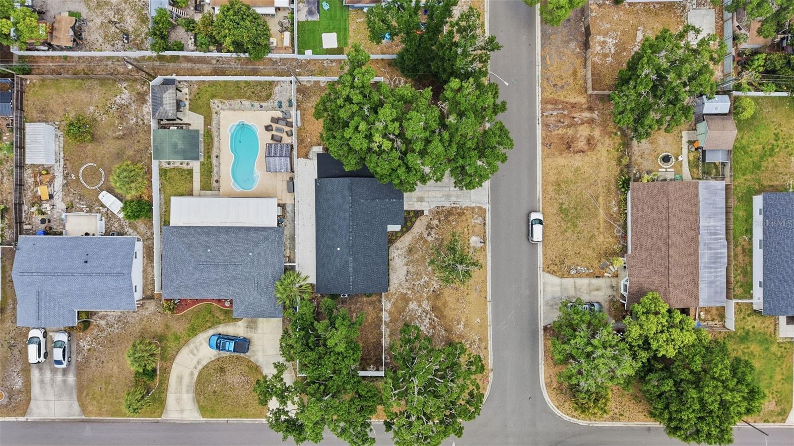 Image 37 of 48 For 3700 72 Street N