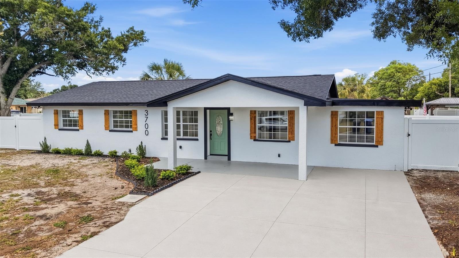Image 4 of 48 For 3700 72 Street N