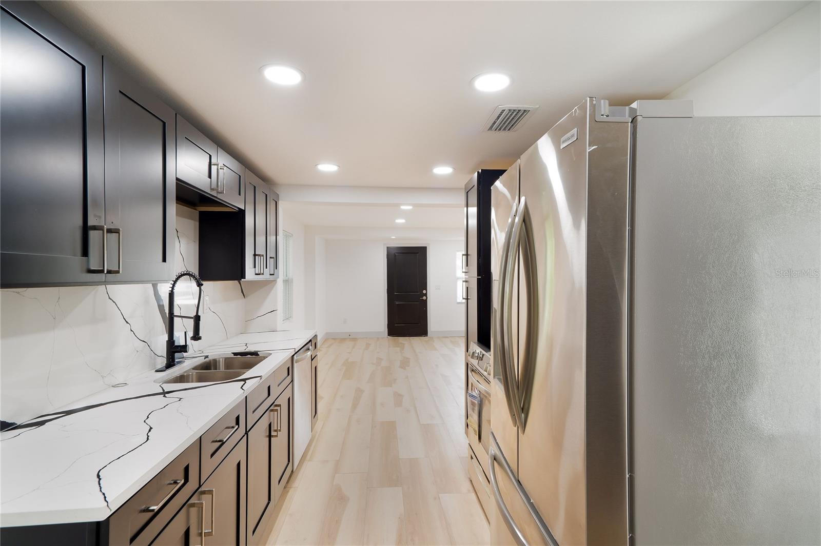 Image 13 of 31 For 516 5th Avenue Ne