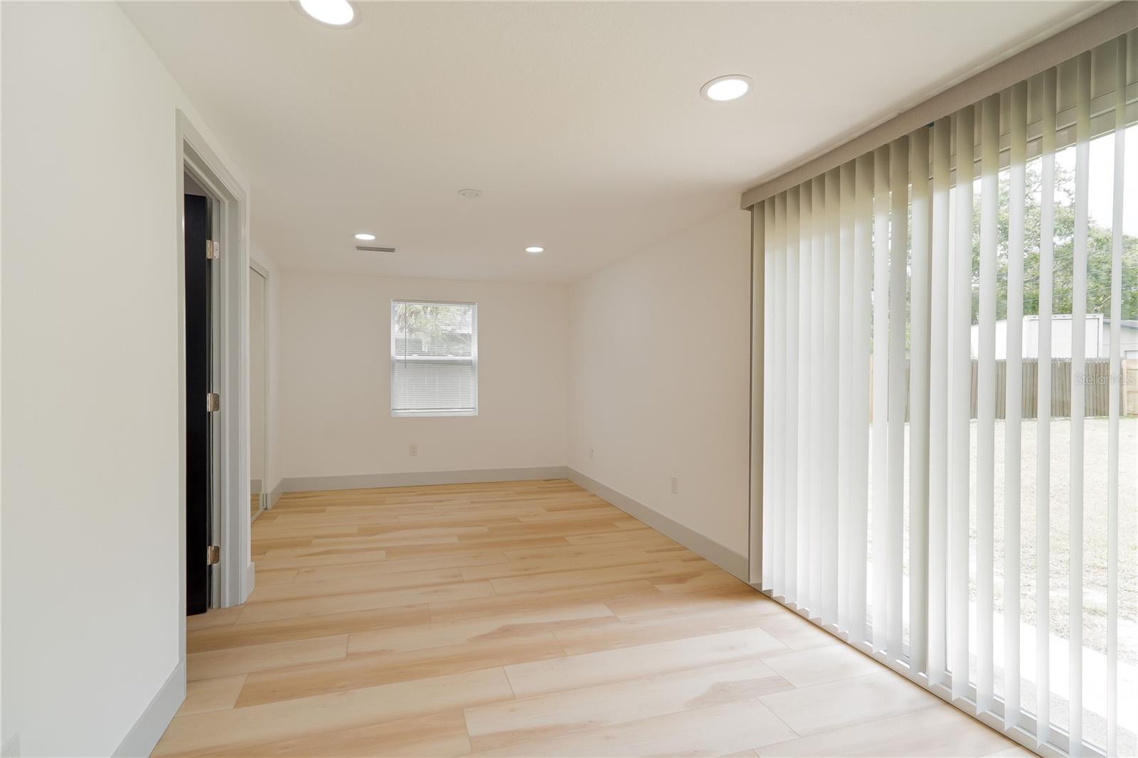 Image 15 of 31 For 516 5th Avenue Ne
