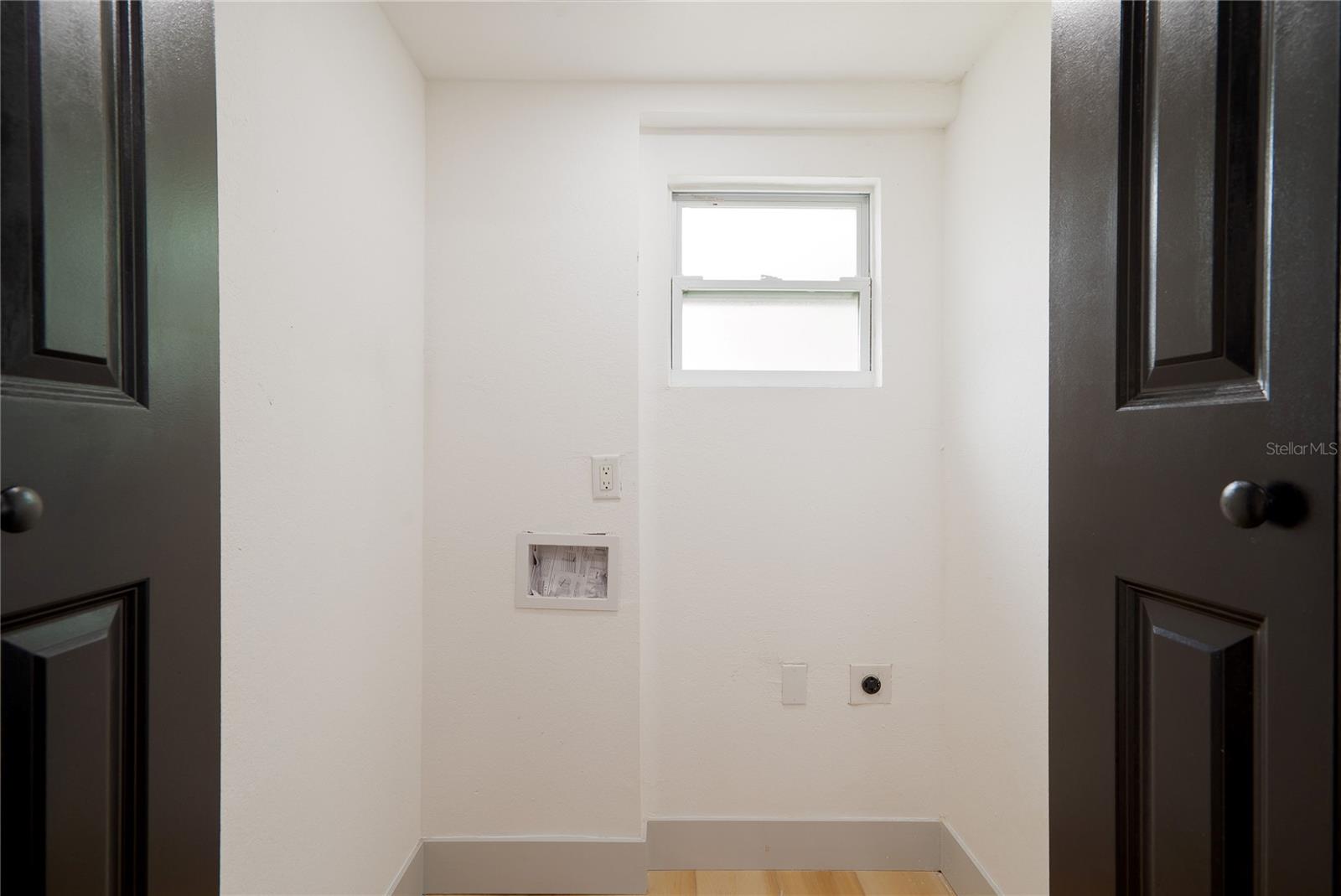 Image 20 of 31 For 516 5th Avenue Ne