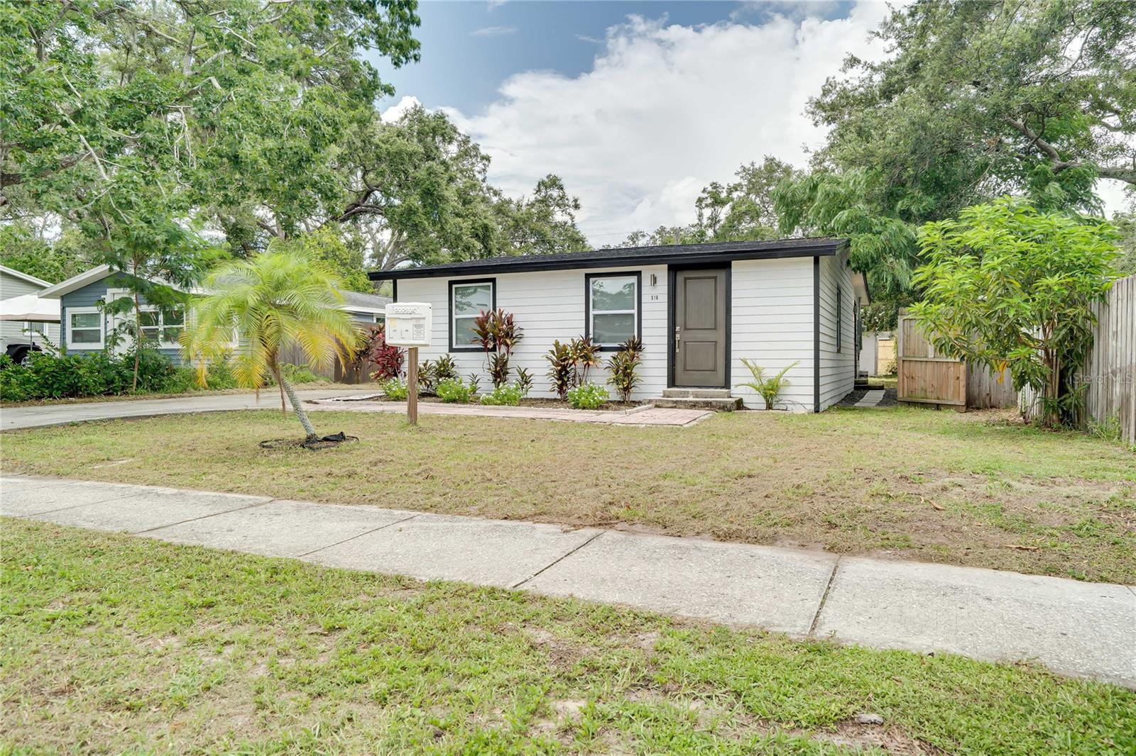 Image 4 of 31 For 516 5th Avenue Ne