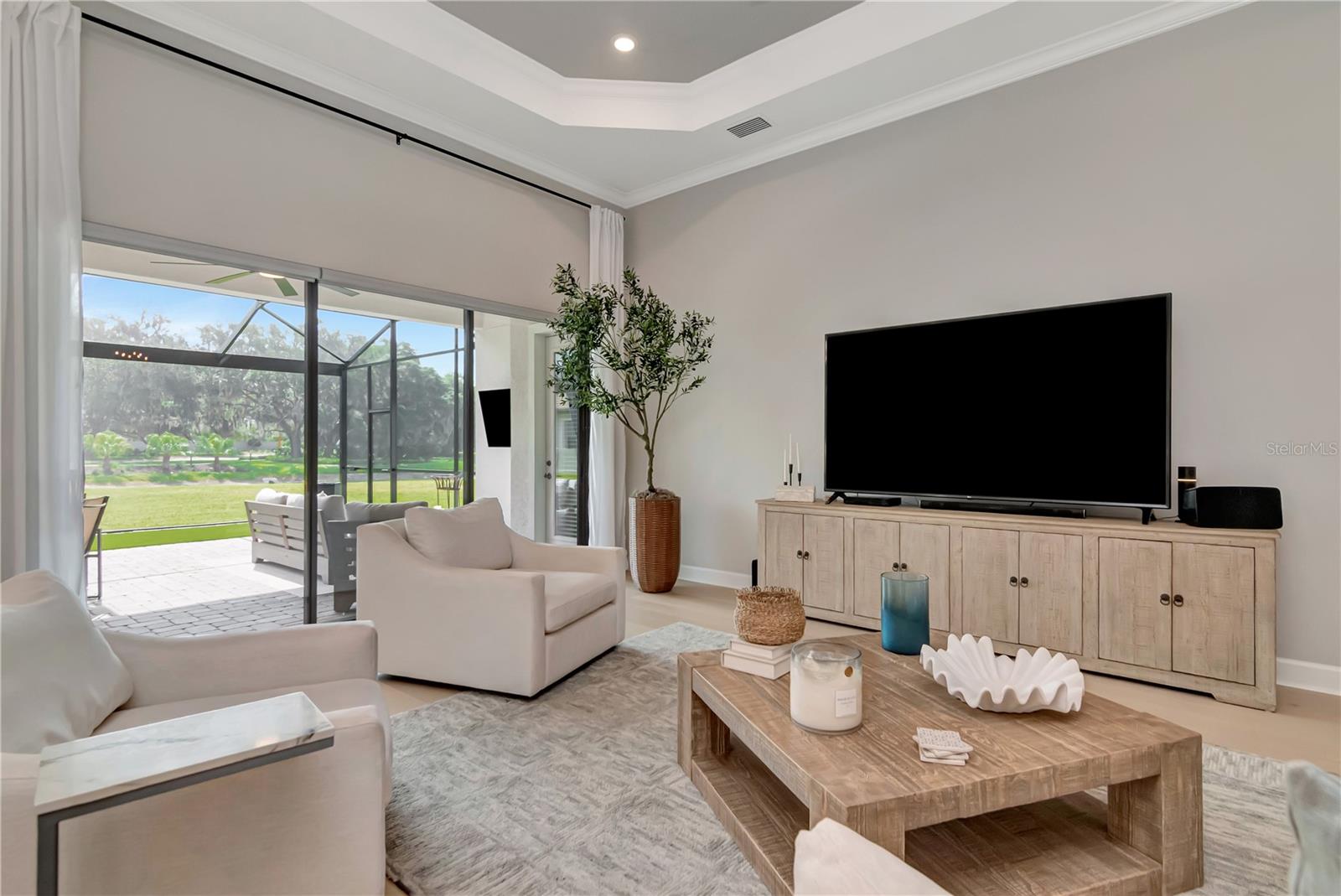 Image 18 of 100 For 2686 Meander Cove
