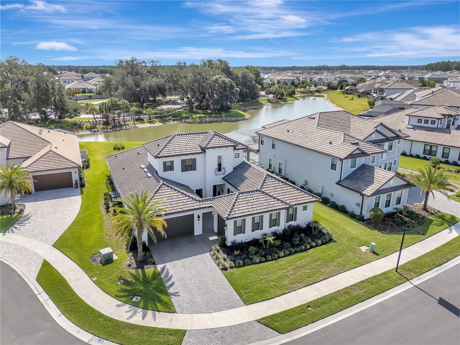 Image 3 of 100 For 2686 Meander Cove