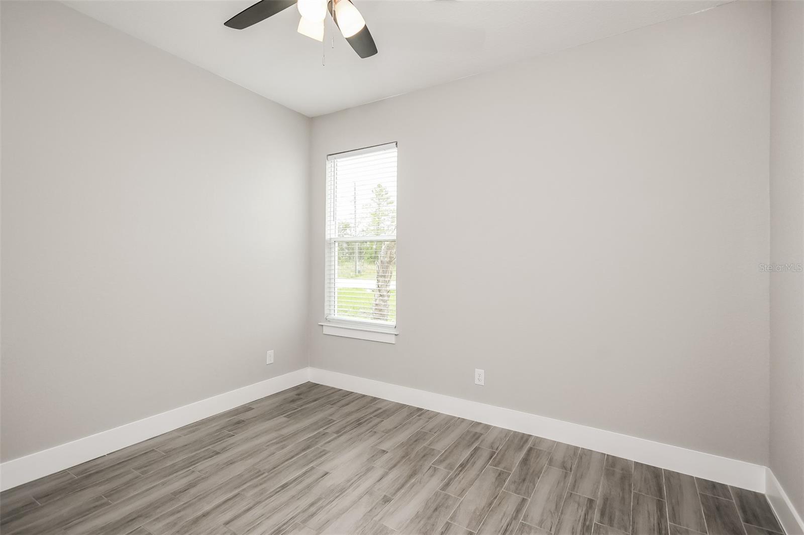 Image 10 of 15 For 207 Gladiola Court