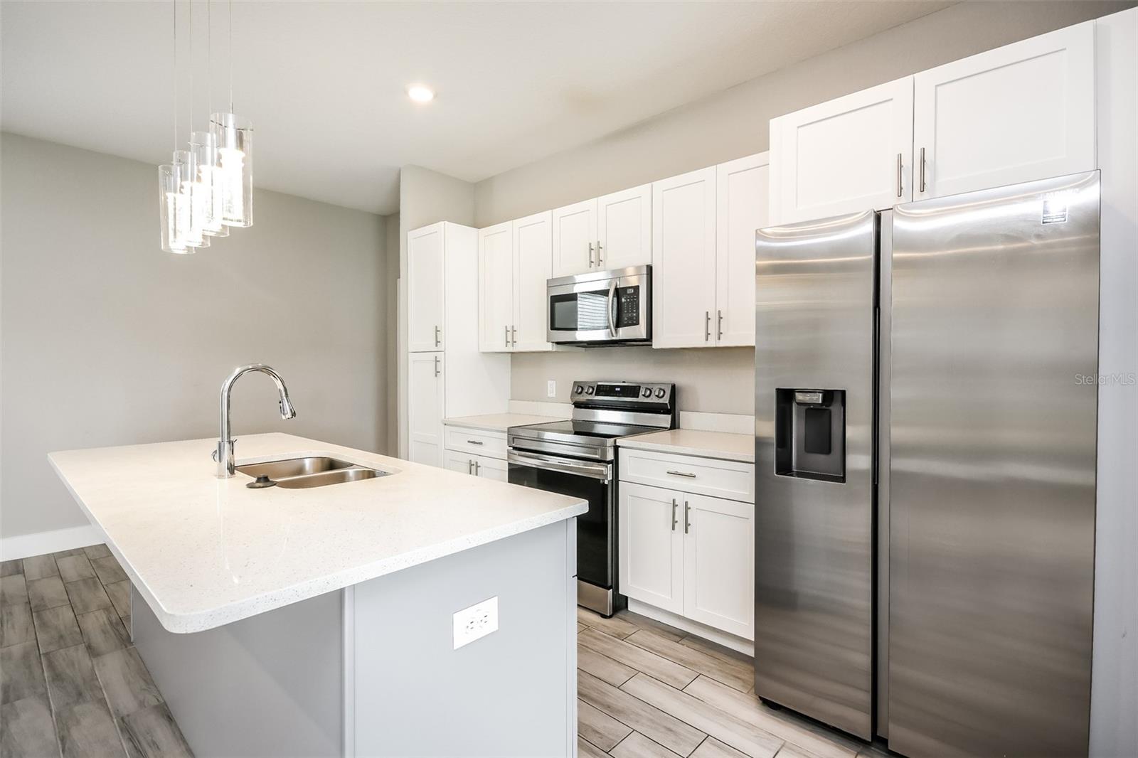 Image 6 of 15 For 207 Gladiola Court