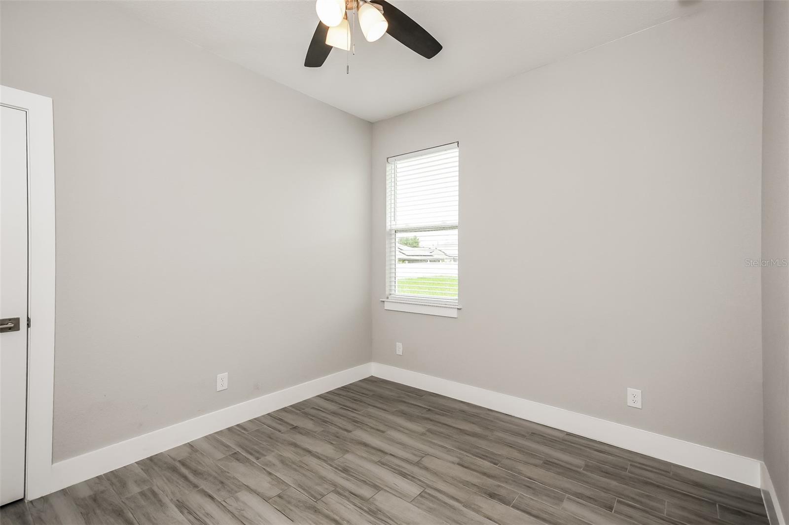 Image 9 of 15 For 207 Gladiola Court