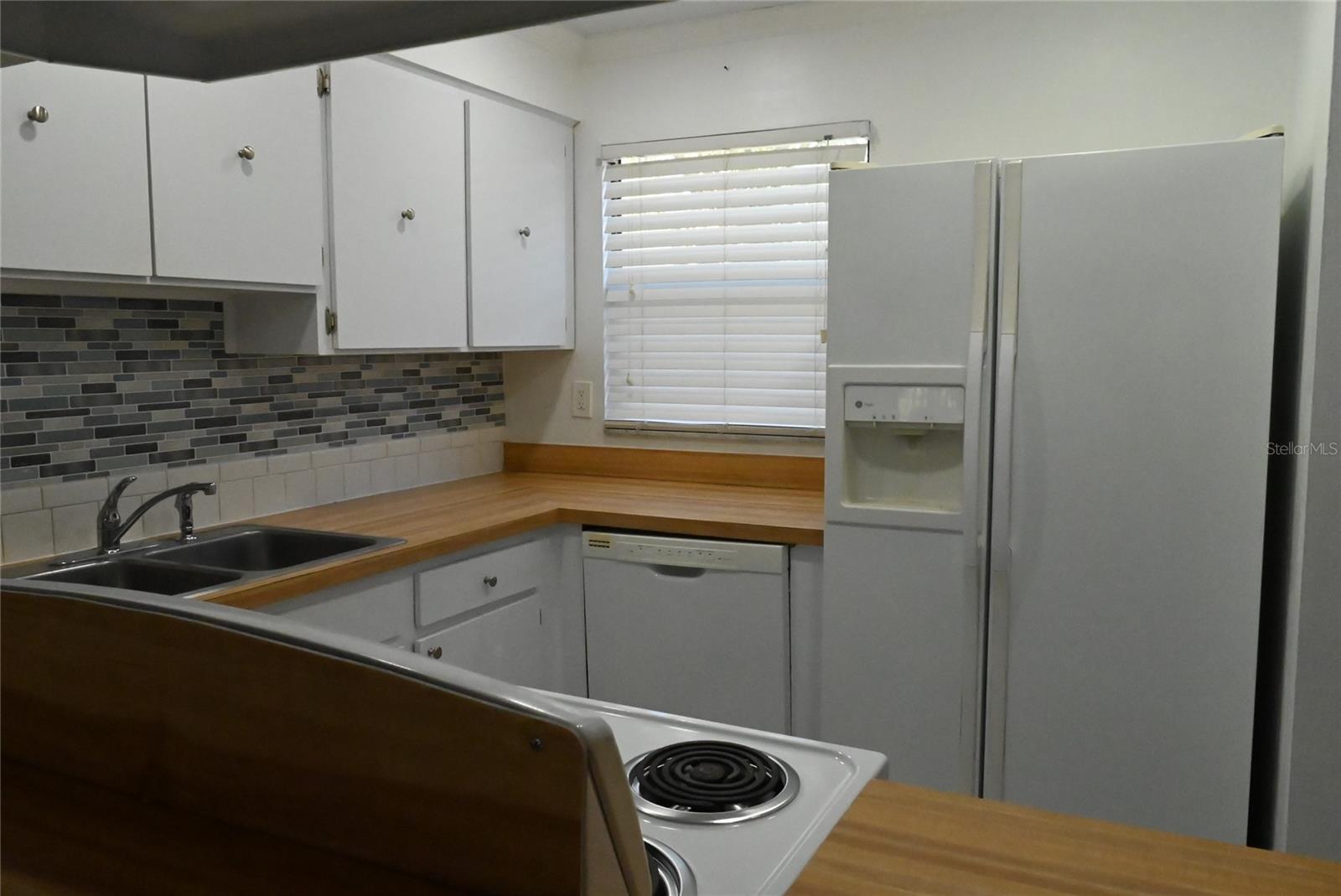 Image 3 of 20 For 9209 Seminole Boulevard 67