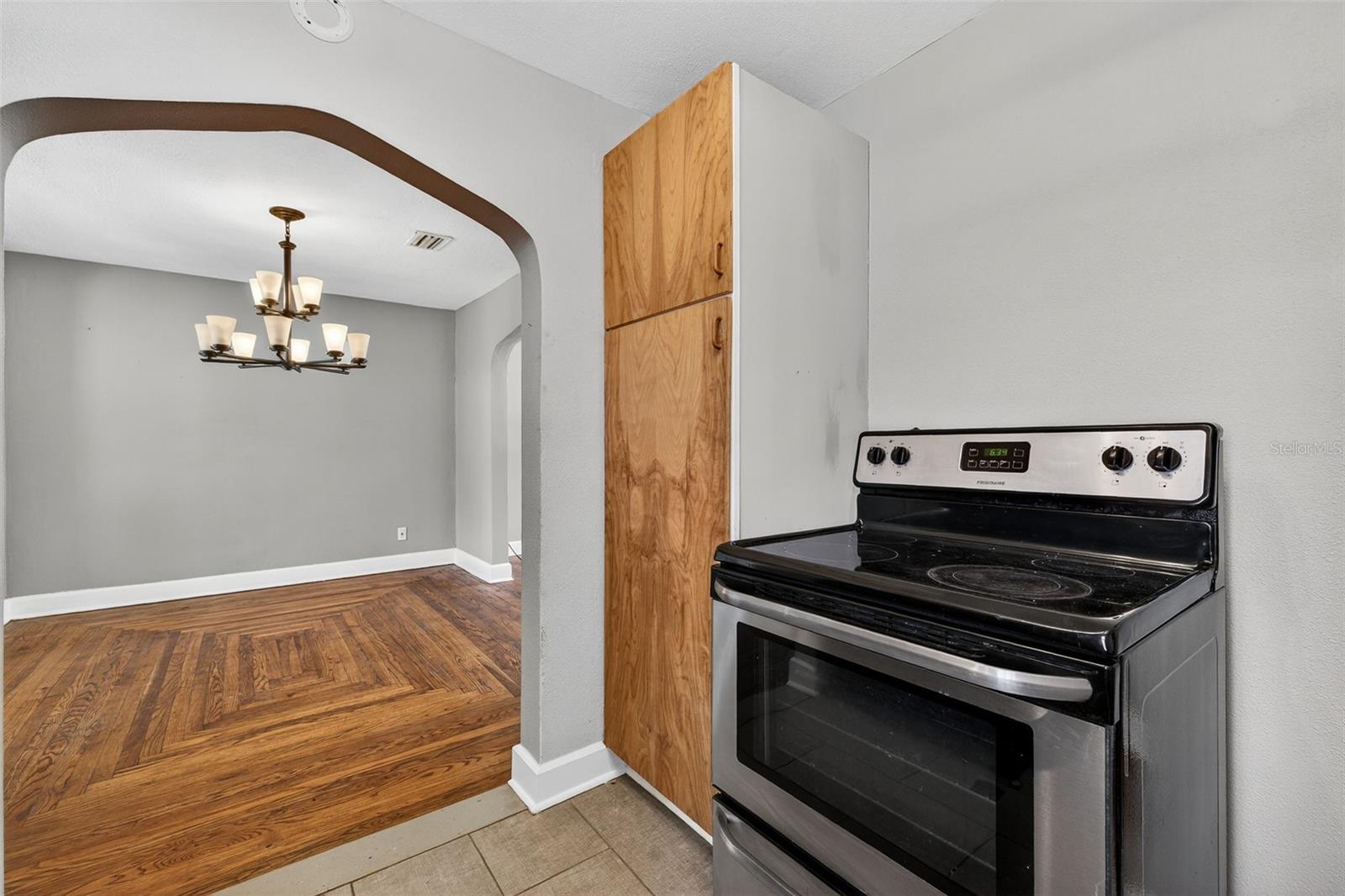 Image 10 of 40 For 4925 2nd Avenue S