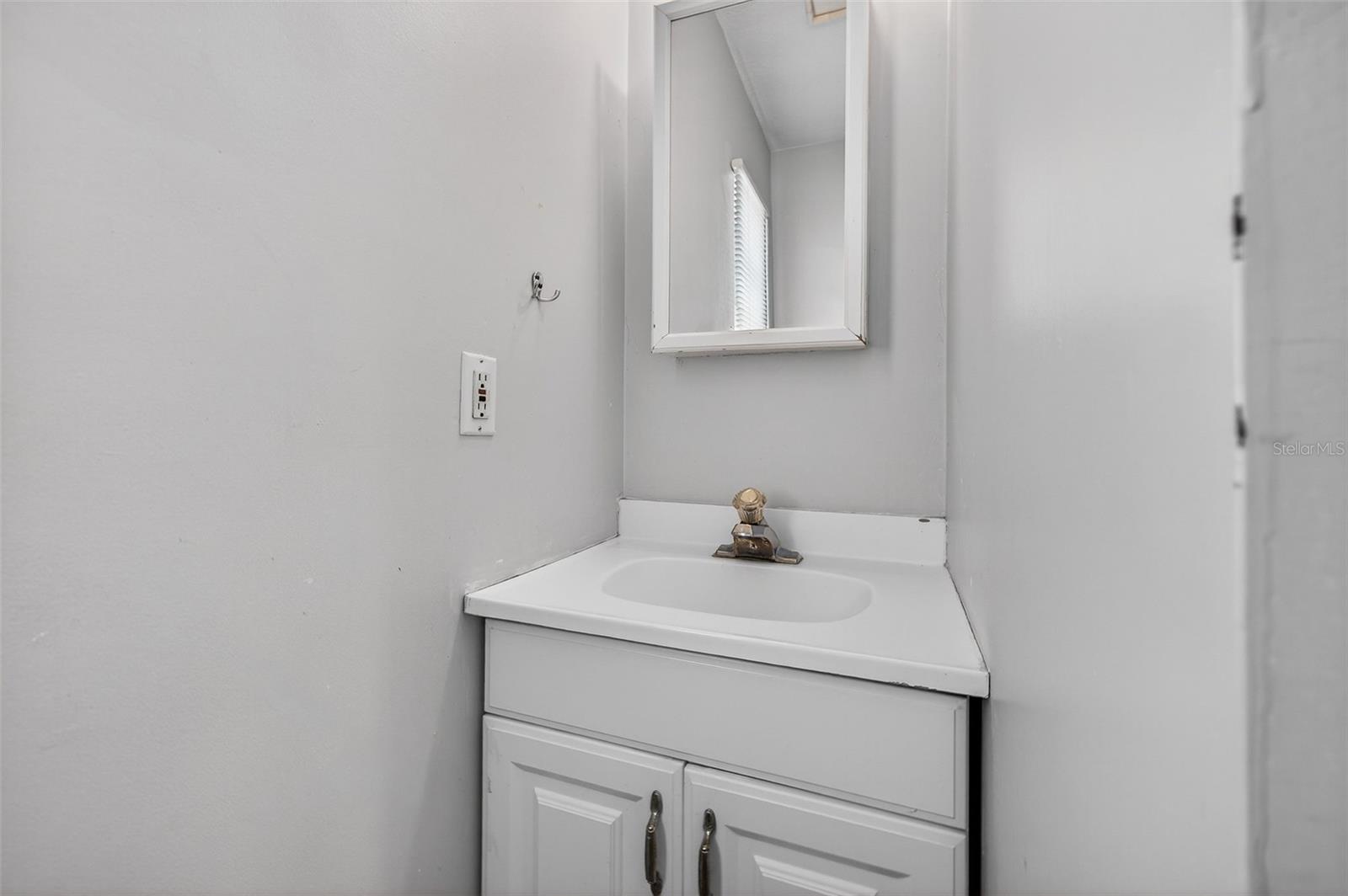 Image 22 of 40 For 4925 2nd Avenue S
