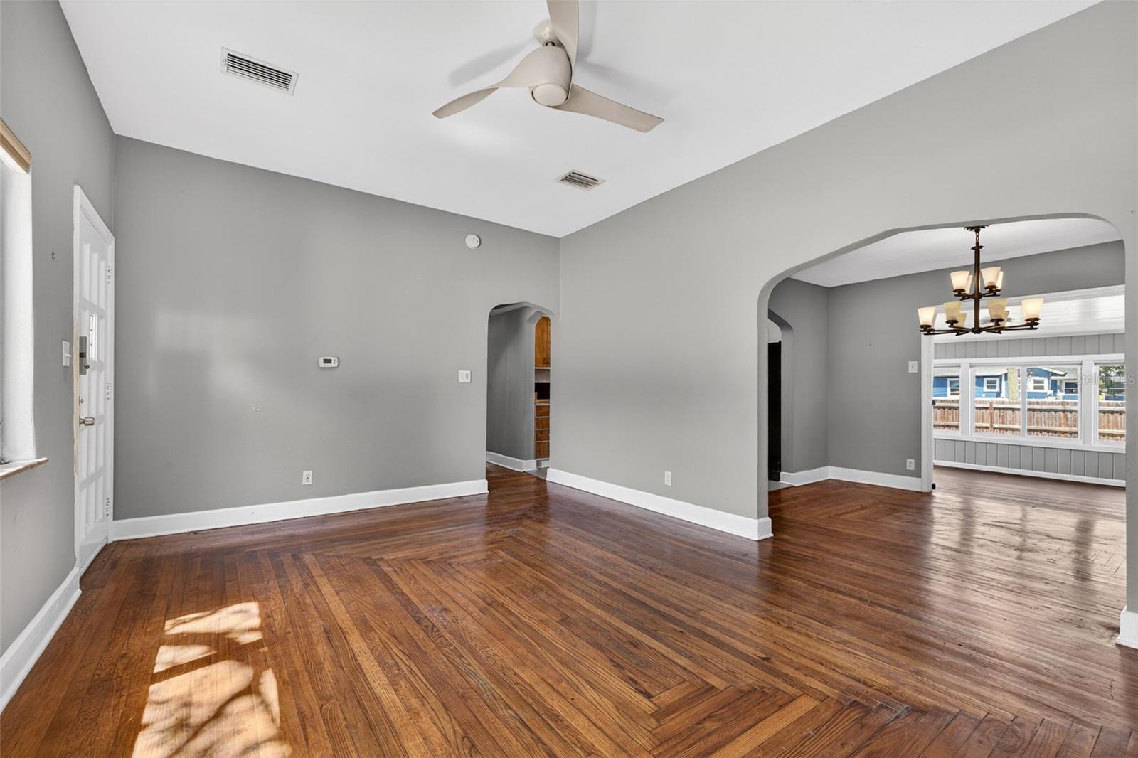 Image 6 of 40 For 4925 2nd Avenue S