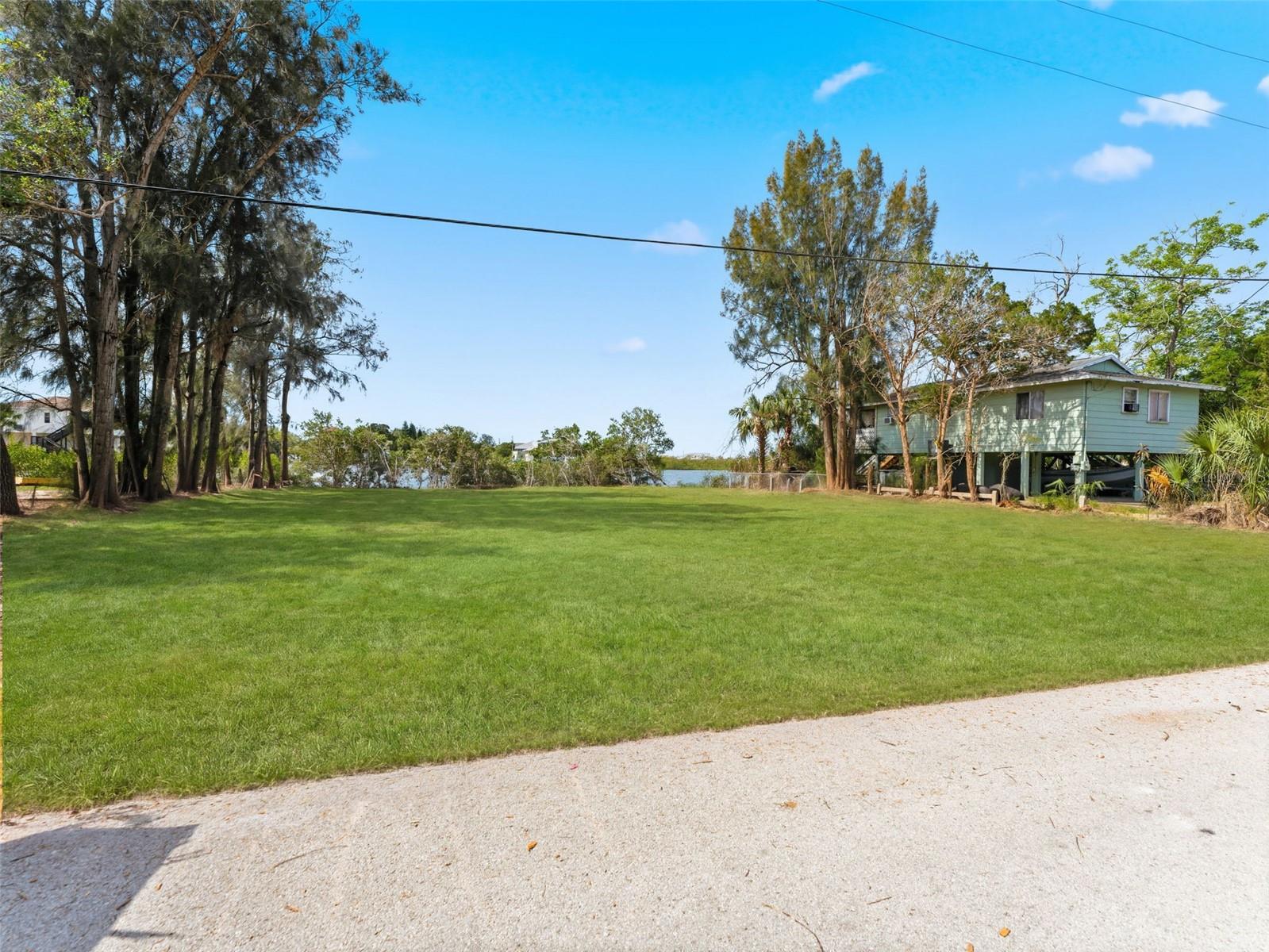 Image 13 of 18 For 6646 Seaview Boulevard