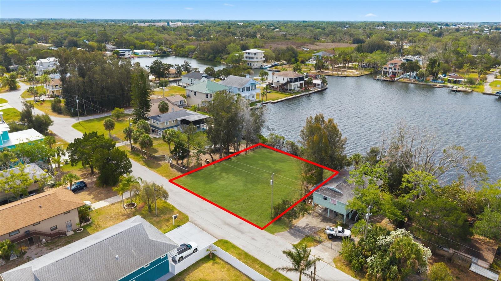Image 15 of 18 For 6646 Seaview Boulevard