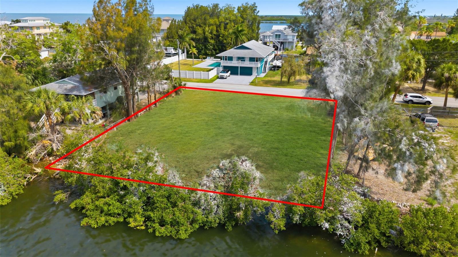 Image 3 of 18 For 6646 Seaview Boulevard