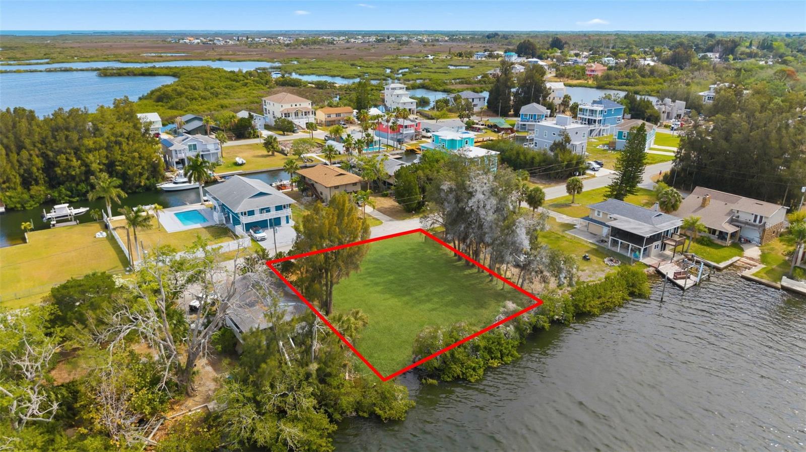 Image 6 of 18 For 6646 Seaview Boulevard