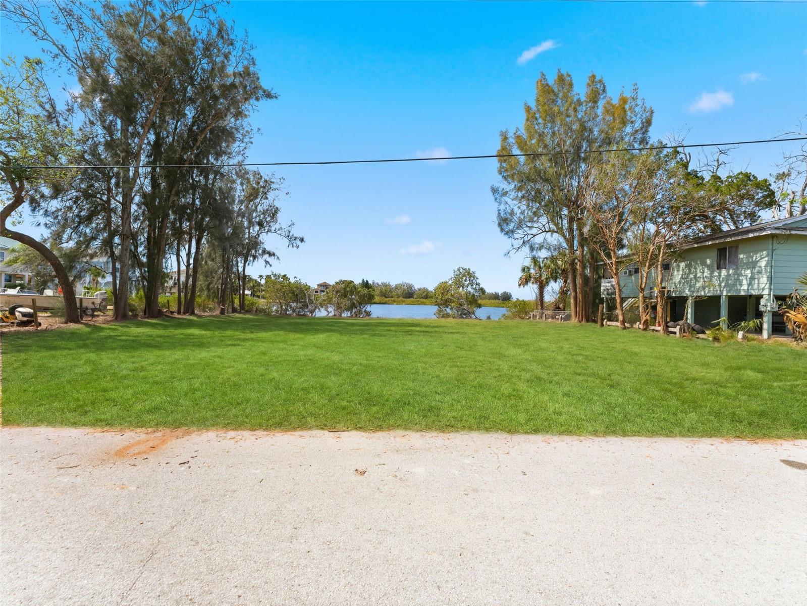 Image 7 of 18 For 6646 Seaview Boulevard