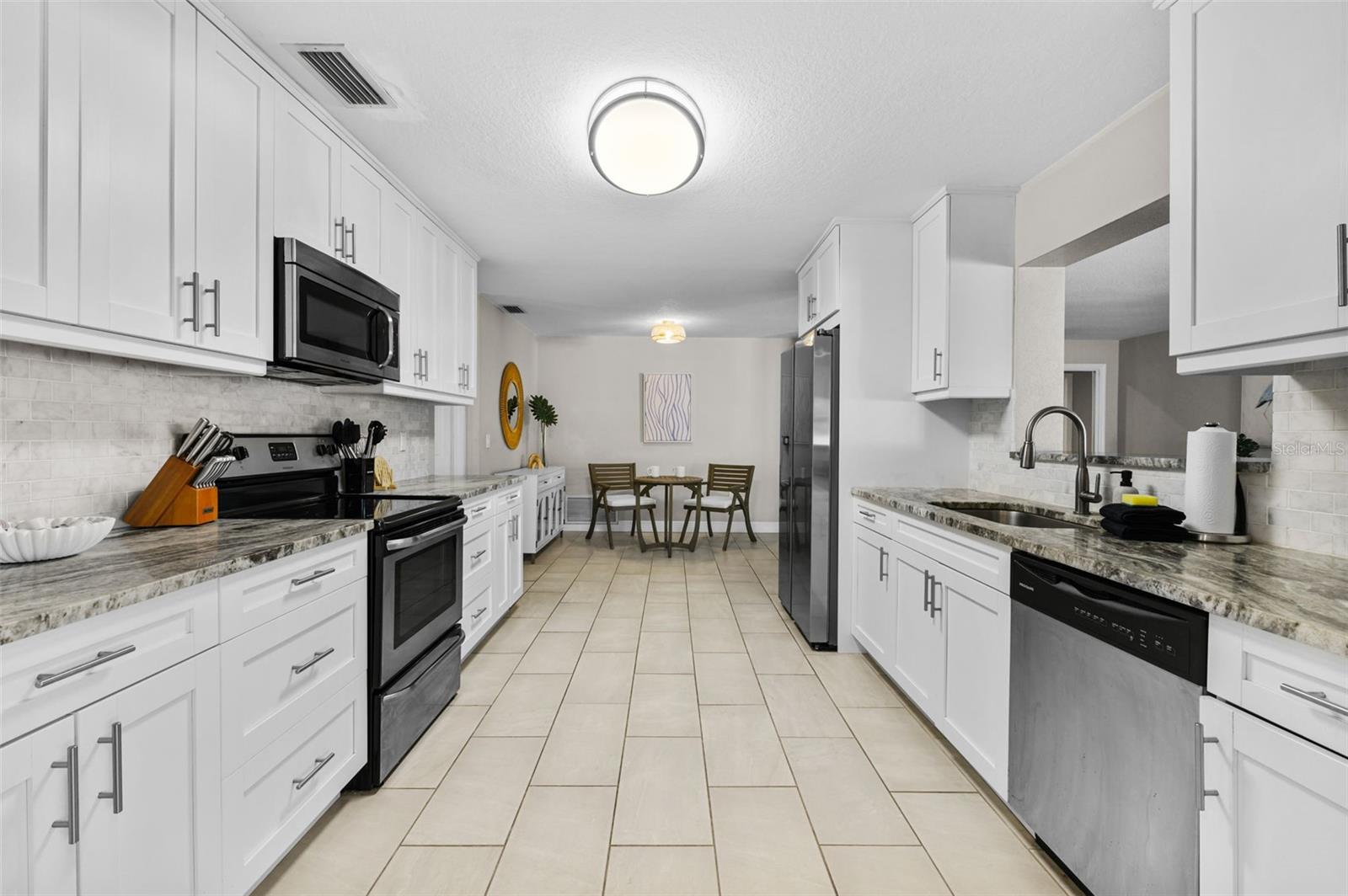 Image 11 of 47 For 10656 Frances Lane