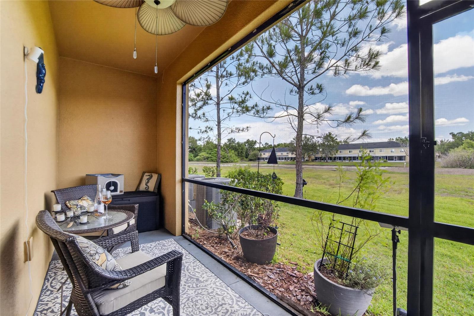 Image 31 of 39 For 12944 Utopia Gardens Way