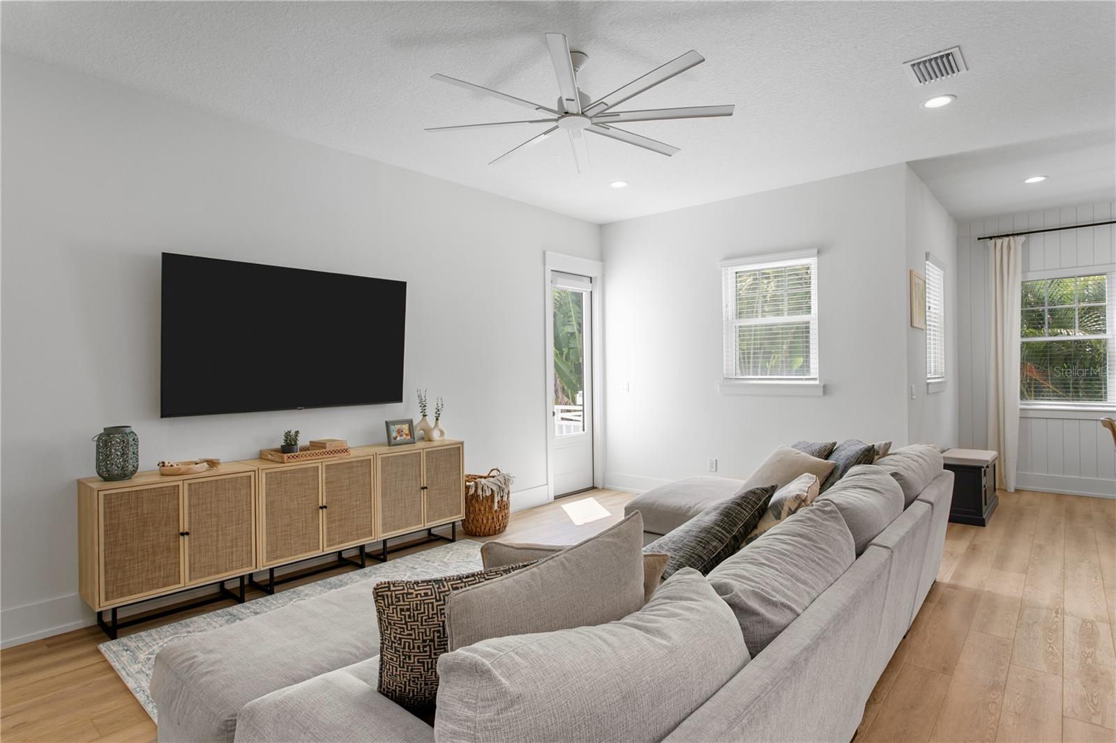 Image 6 of 58 For 1223 5th Street S