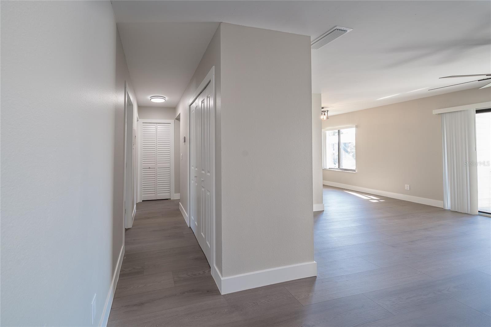Image 18 of 44 For 372 Moorings Cove Drive 372
