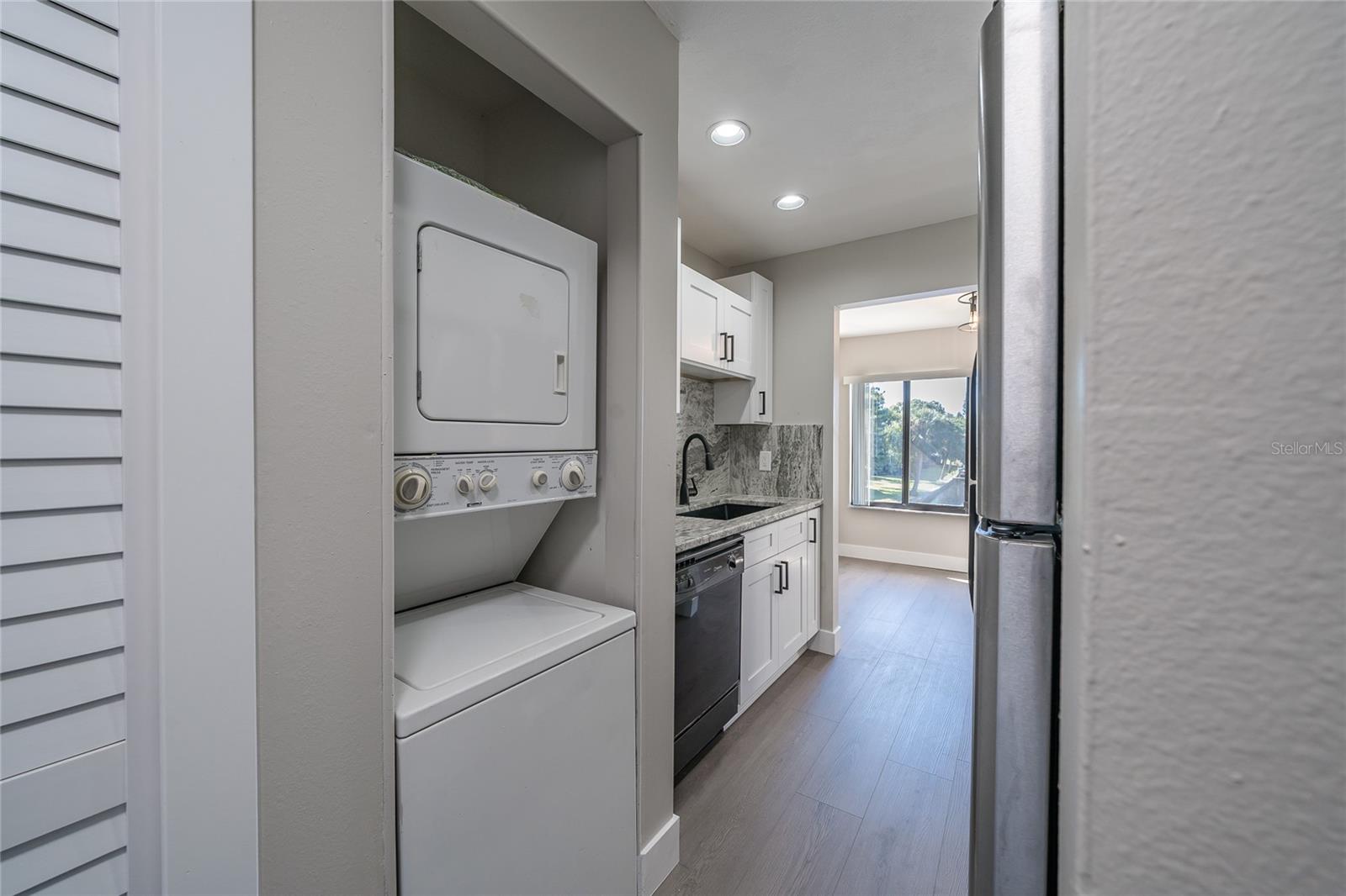 Image 26 of 44 For 372 Moorings Cove Drive 372