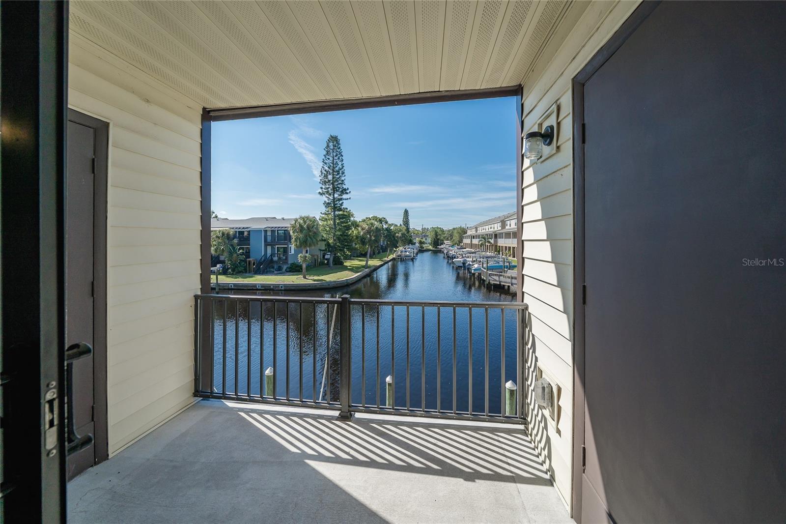 Image 35 of 44 For 372 Moorings Cove Drive 372