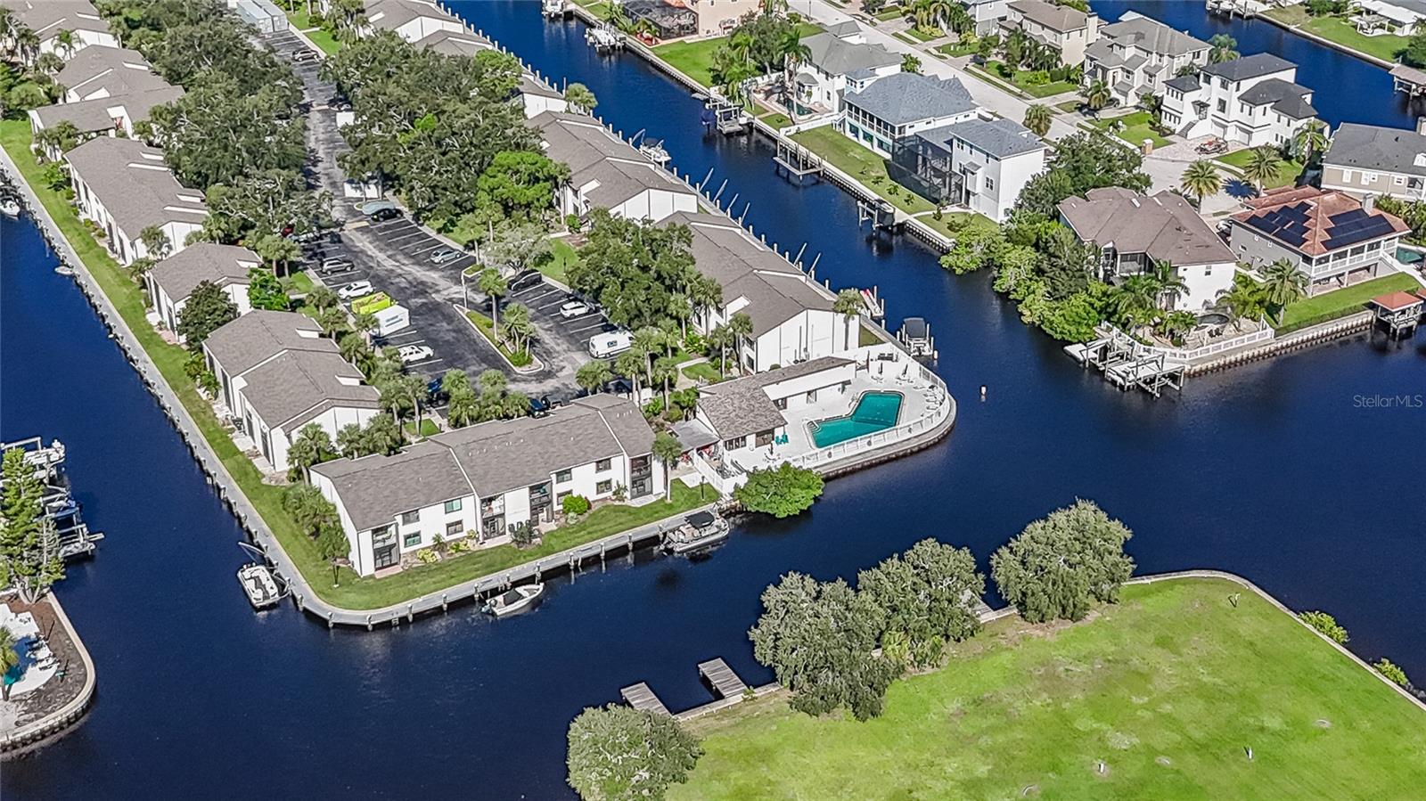 Image 7 of 44 For 372 Moorings Cove Drive 372