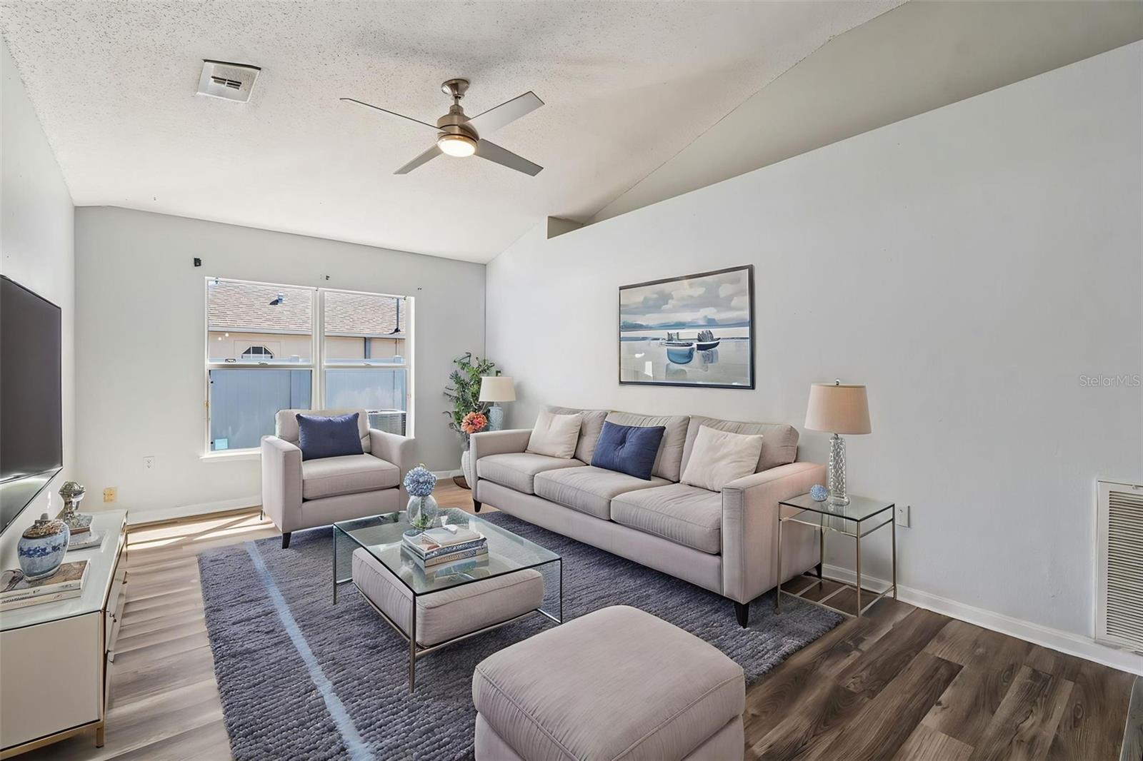 Image 11 of 32 For 11067 Monarch Street