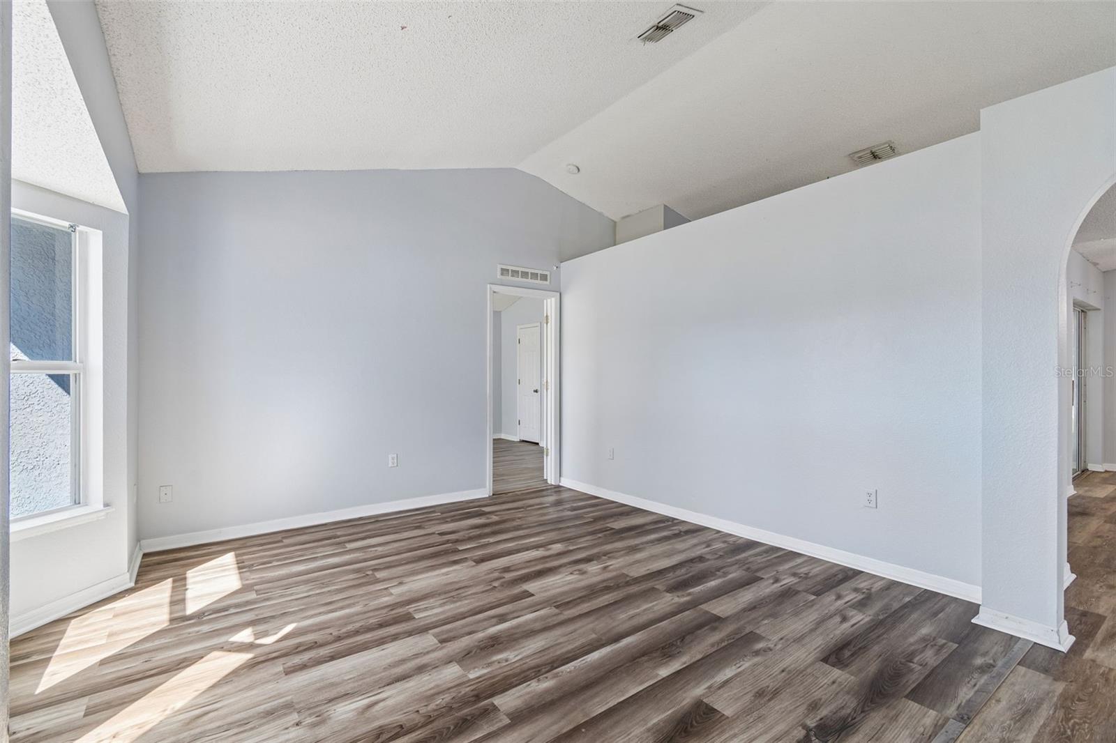 Image 3 of 32 For 11067 Monarch Street