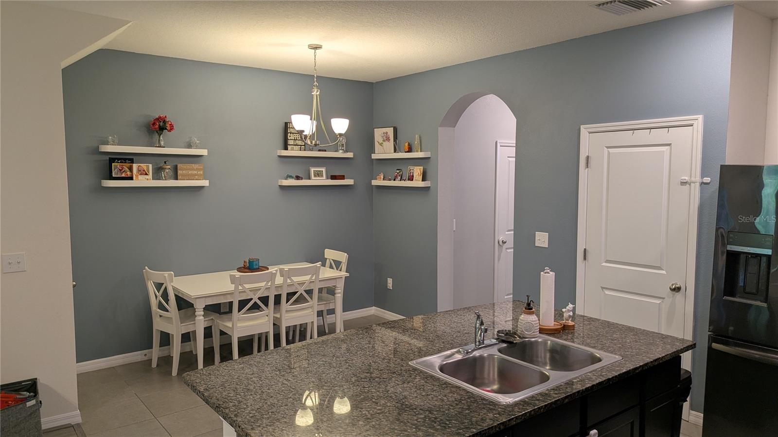 Image 6 of 27 For 6934 Breezy Palm Drive