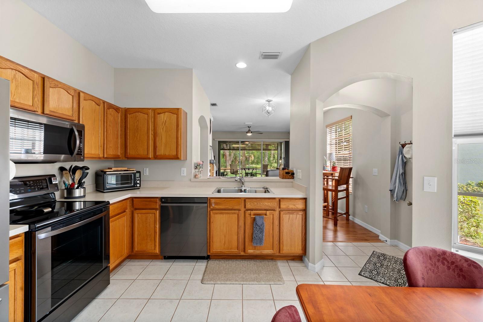 Image 9 of 29 For 2423 Earlswood Court