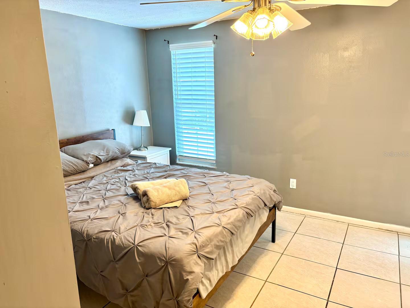 Image 13 of 25 For 16513 Silverhill Drive