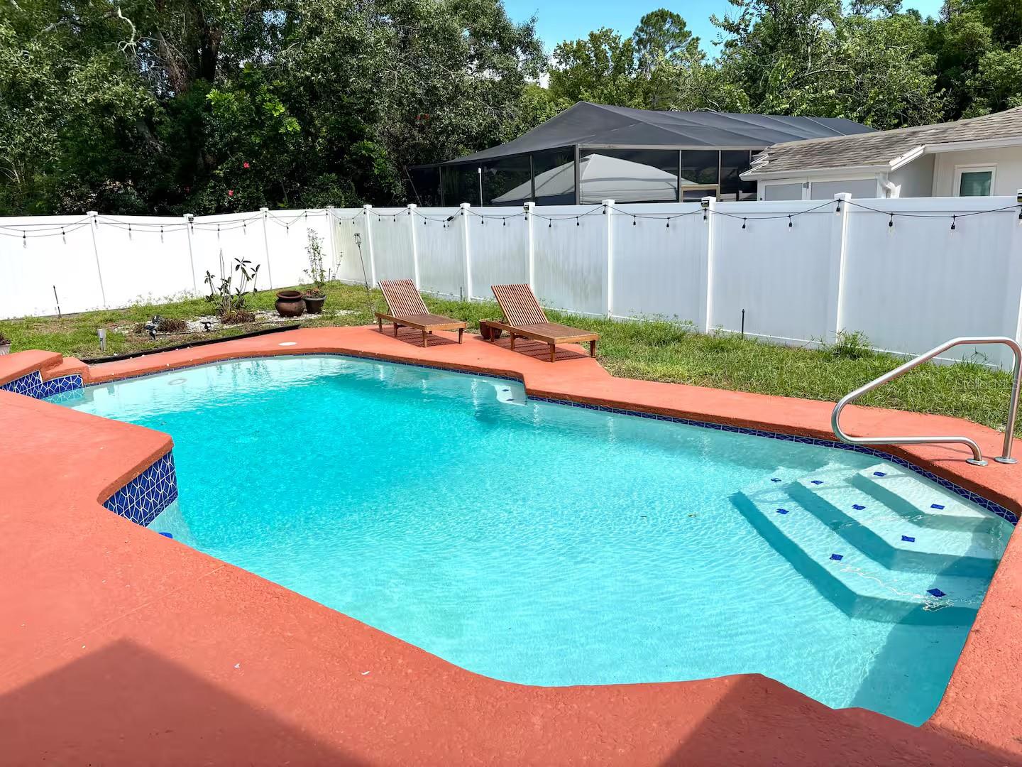 Image 21 of 25 For 16513 Silverhill Drive